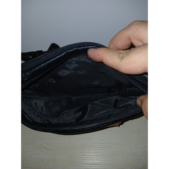 Wilsons Genuine Leather Fanny Pack Black With American Flag Closure Vintage - Picture 9 of 16